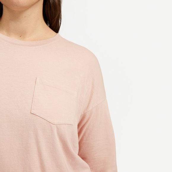 Everlane The Long-Sleeve Box-Cut Pocket Tee in Rose - Picture 4 of 7